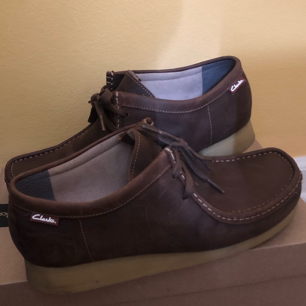 Men’s Clarks Wallabees - Picture 2 of 4